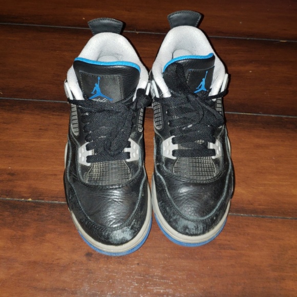 Jordan 4 - Picture 3 of 5